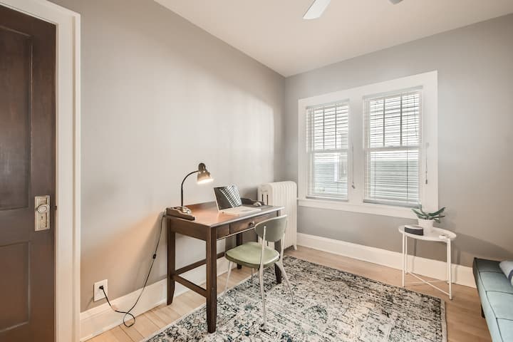 Chumba cha kulala / Ofisi