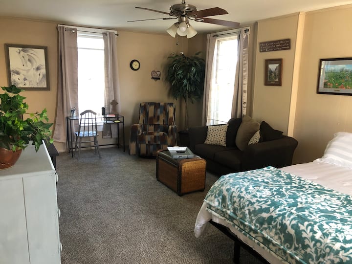 zonë pune në tavolinë