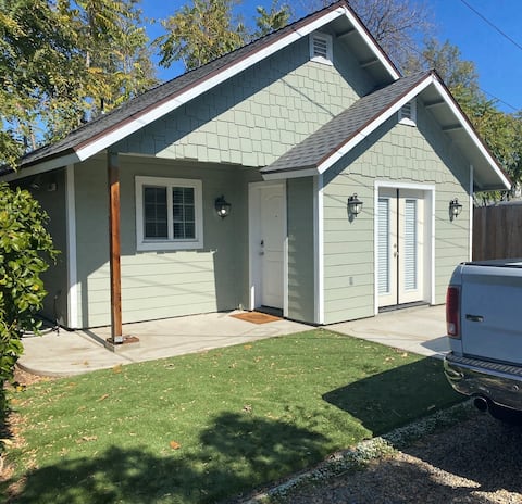 Old Town Clovis Cottage