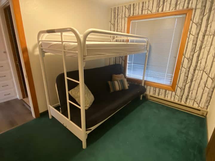 Bedroom 3- queen futon under twin bed