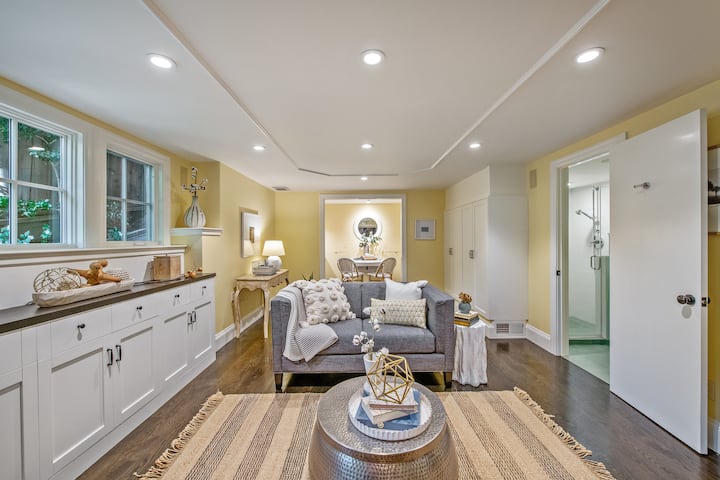 Beautifully Renovated Piedmont Studio - Oakland, CA