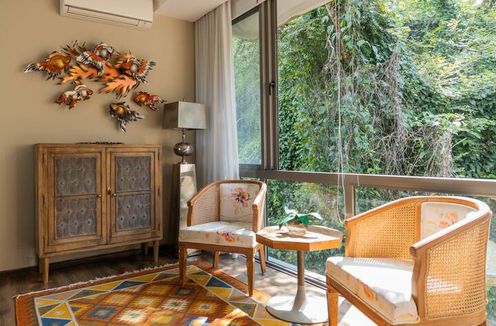 Serene Corner ☕
Sip your morning coffee with a view of lush greenery, or unwind with a book in this cozy nook.✨