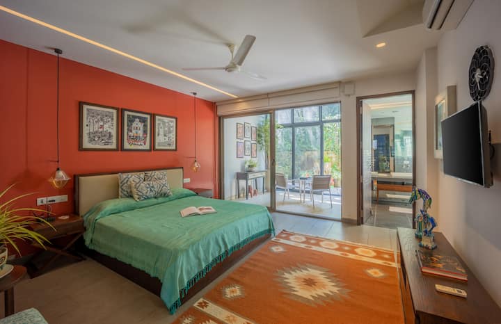 Pútavá elegancia ✨
Špliechanie farieb, dotyk tradície a veľa pohodlia. Zobuďte sa do štýlu a pokoja v tomto úžasnom útočisku! ❤️