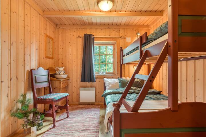 Dormitorio con litera familiar