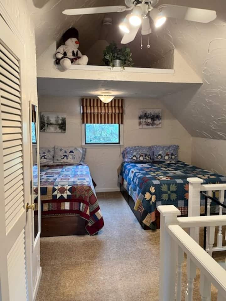 Spálňa s 2 manželskými posteľami