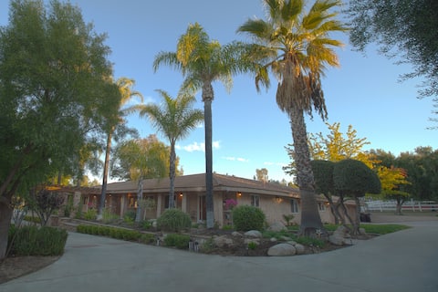 Private Gated 3 ac. Estate (Vineyard, Pool, Spa)