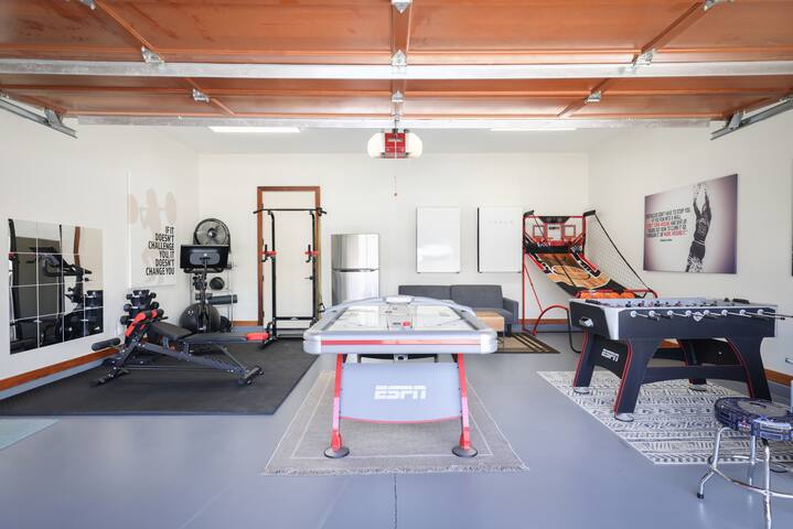 Hilton Pool Passes- 5 Star Golf Estate-Sleeps 10 gallery image 5