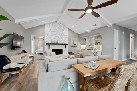 4 Bedrooms near I-10 & Mobile Bay, Sleeps 10