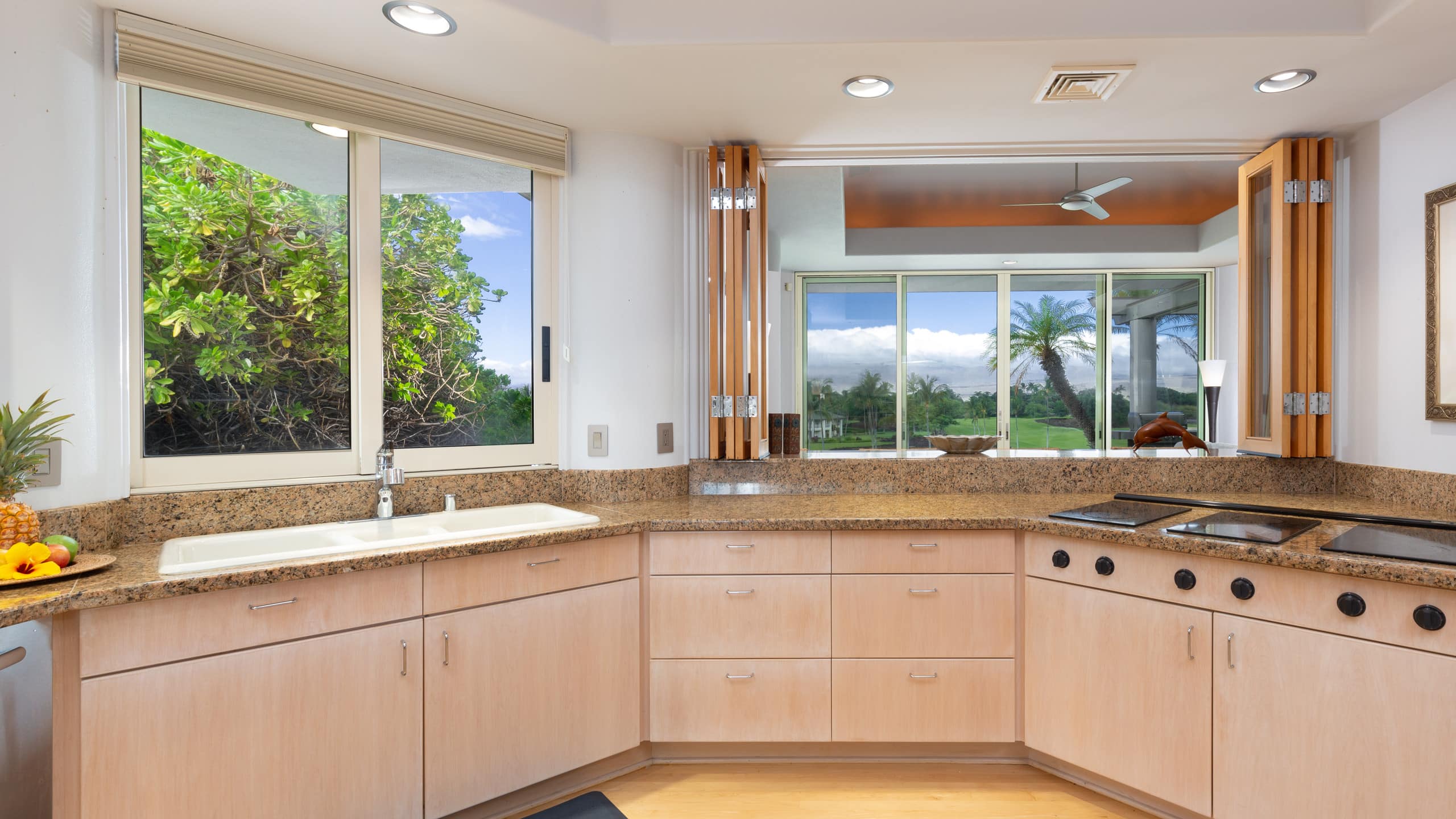 Home in Waimea · ★5.0 · 4 bedrooms · 8 beds · 4.5 baths - Image 24