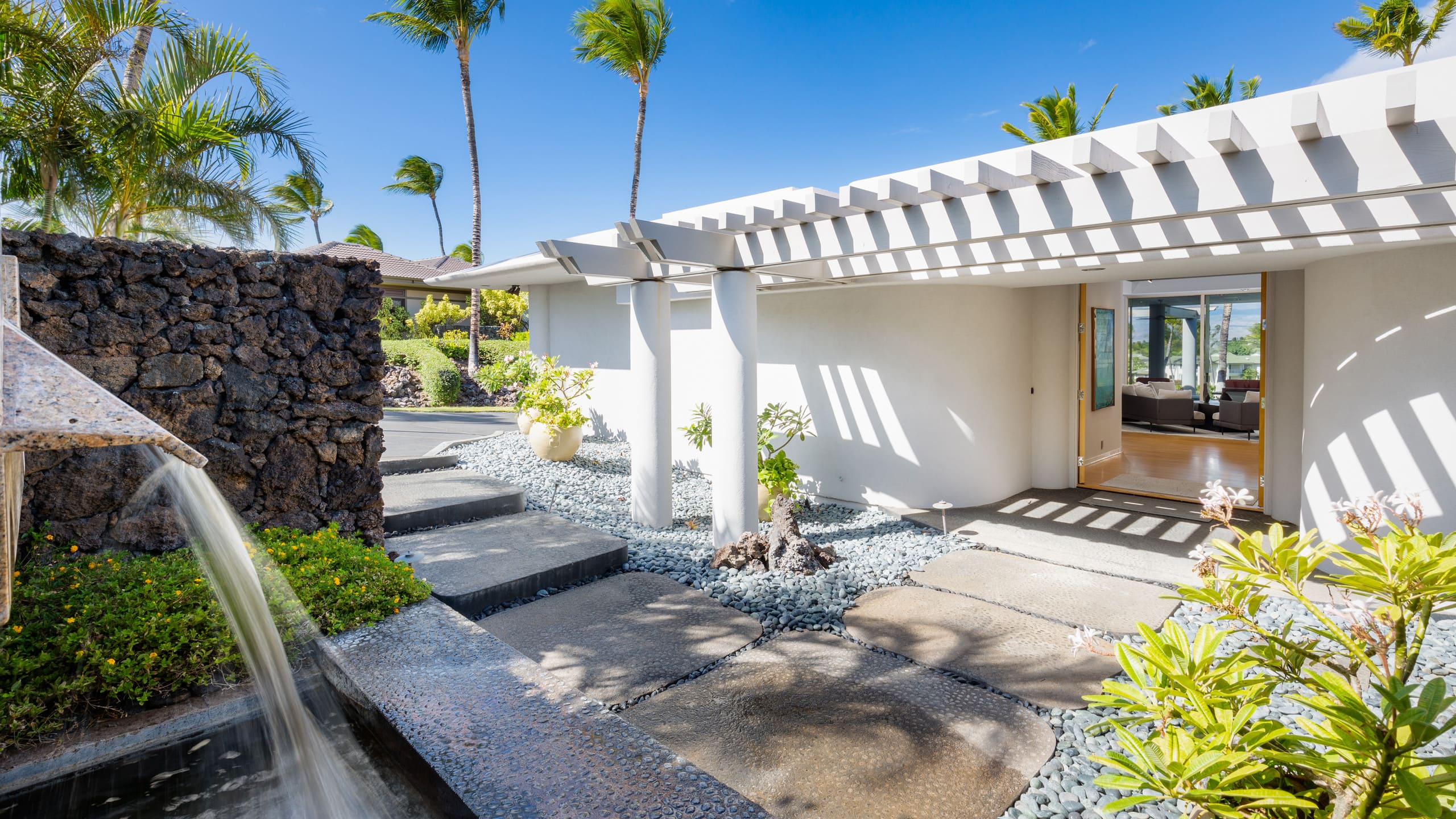 Home in Waimea · ★5.0 · 4 bedrooms · 8 beds · 4.5 baths - Image 47