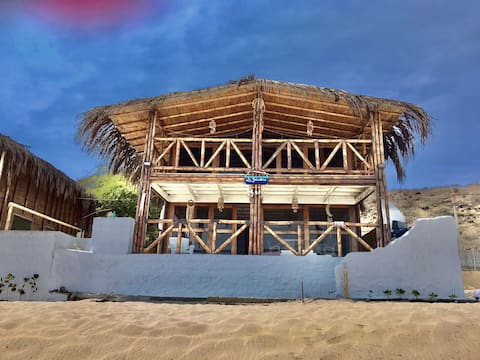La Soñadora oceanfront house with pool