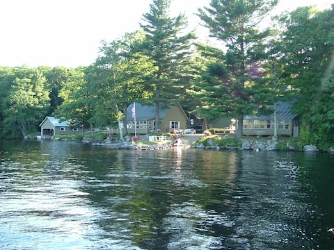 Landmark 3 Camp Estate with Private Beach and Pier
