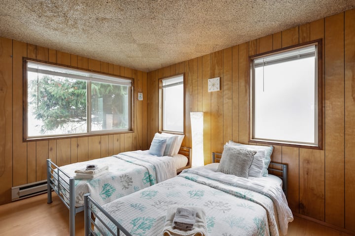 Upstairs Twin Bed Room.