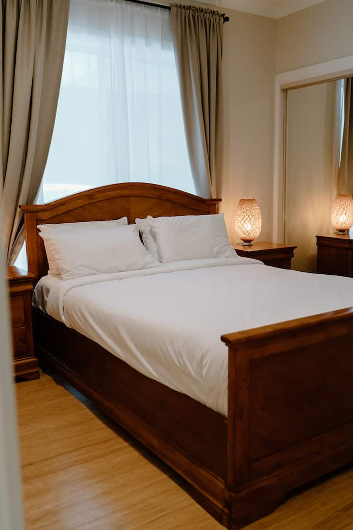 Bedroom 3 - Queen Bed w/ BIR