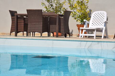 Doge Hills in Conegliano in villa with pool