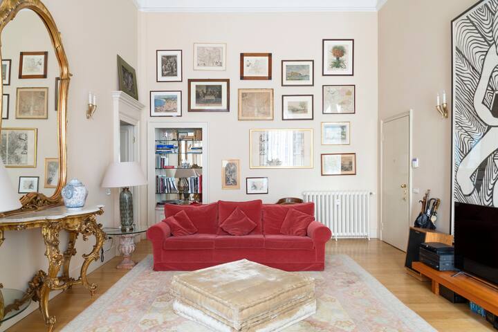 Antica apartment, city center, 4 BDR with garden gallery image 4