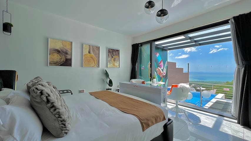The View Luxe managed Airbnb listing 1