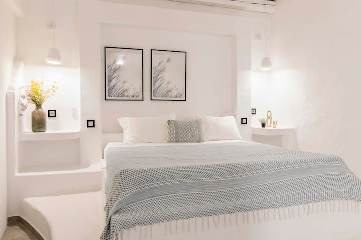 الطابق الأرضي (الاتصال) غرفة نوم مزدوجة مع سرير كوينز 