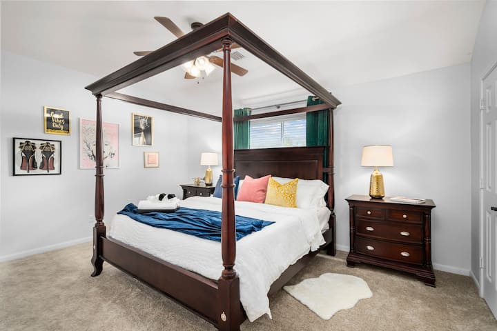 King Size Bed with closet in upstairs bedroom.