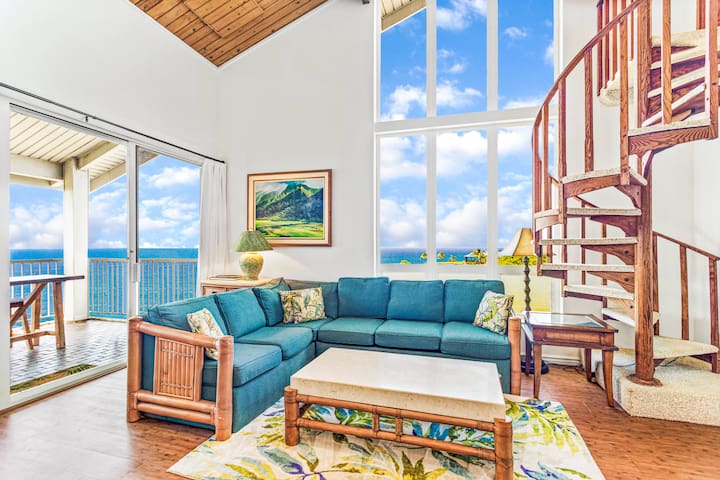 Executive 2 bdrm – Panoramic Ocean Views