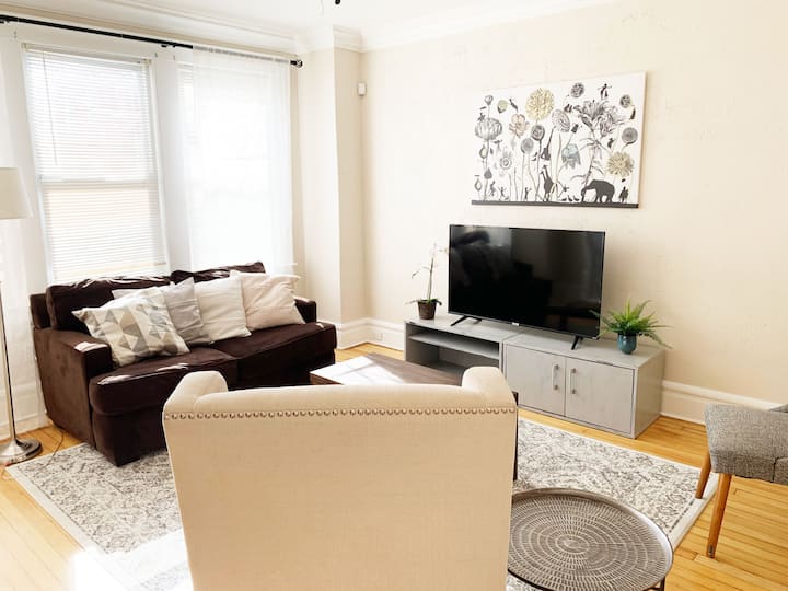 2-bdr Oasis Near Beth Isreal Hosp | 10 Mins To Ewr - Newark, NJ