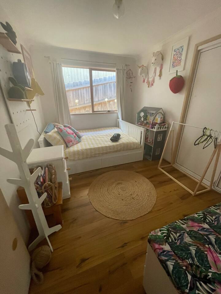 غرفة النوم 2