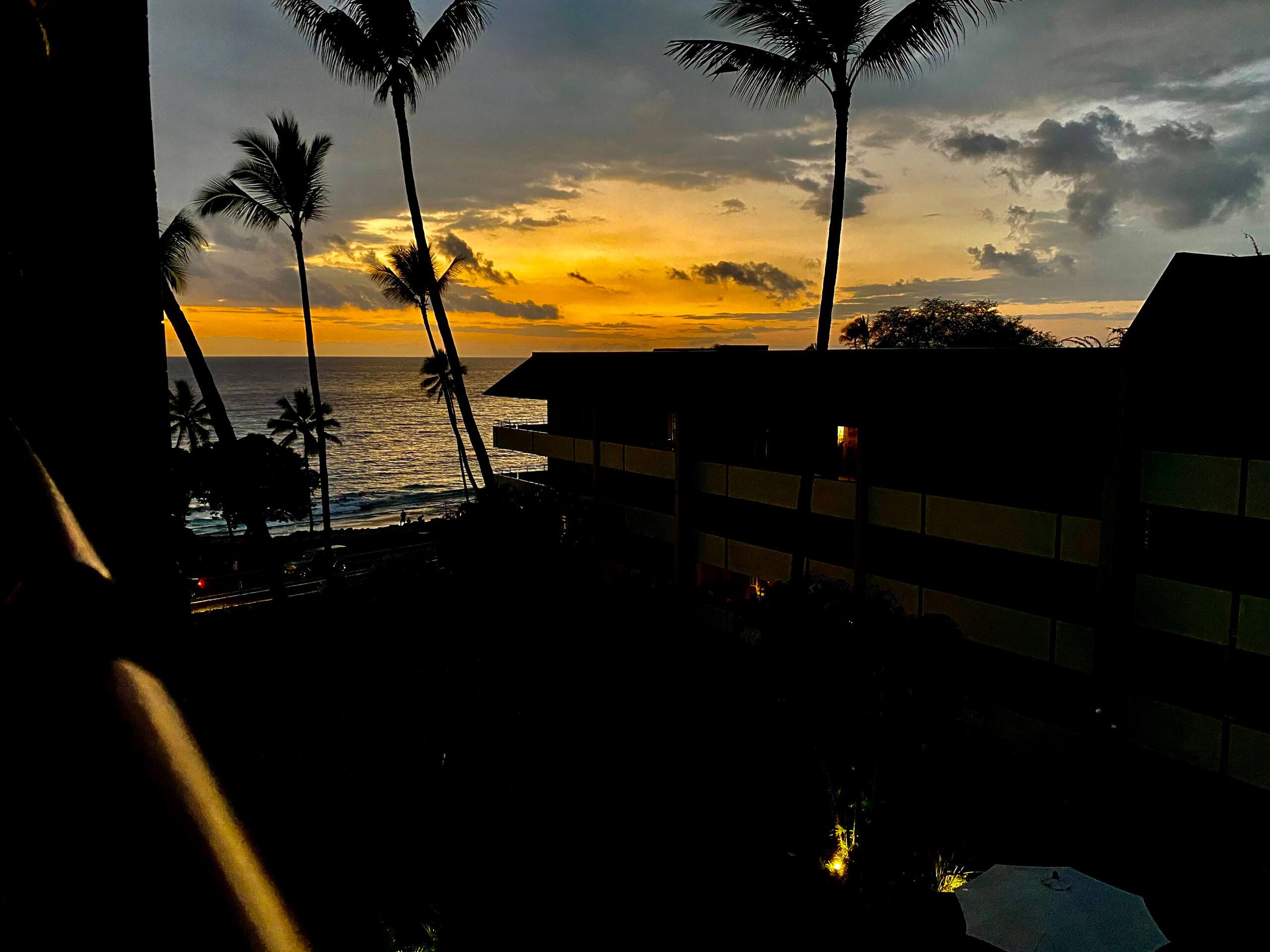 Condo in Kailua-Kona · ★4.94 · 2 bedrooms · 5 beds · 2 private baths - Image 41