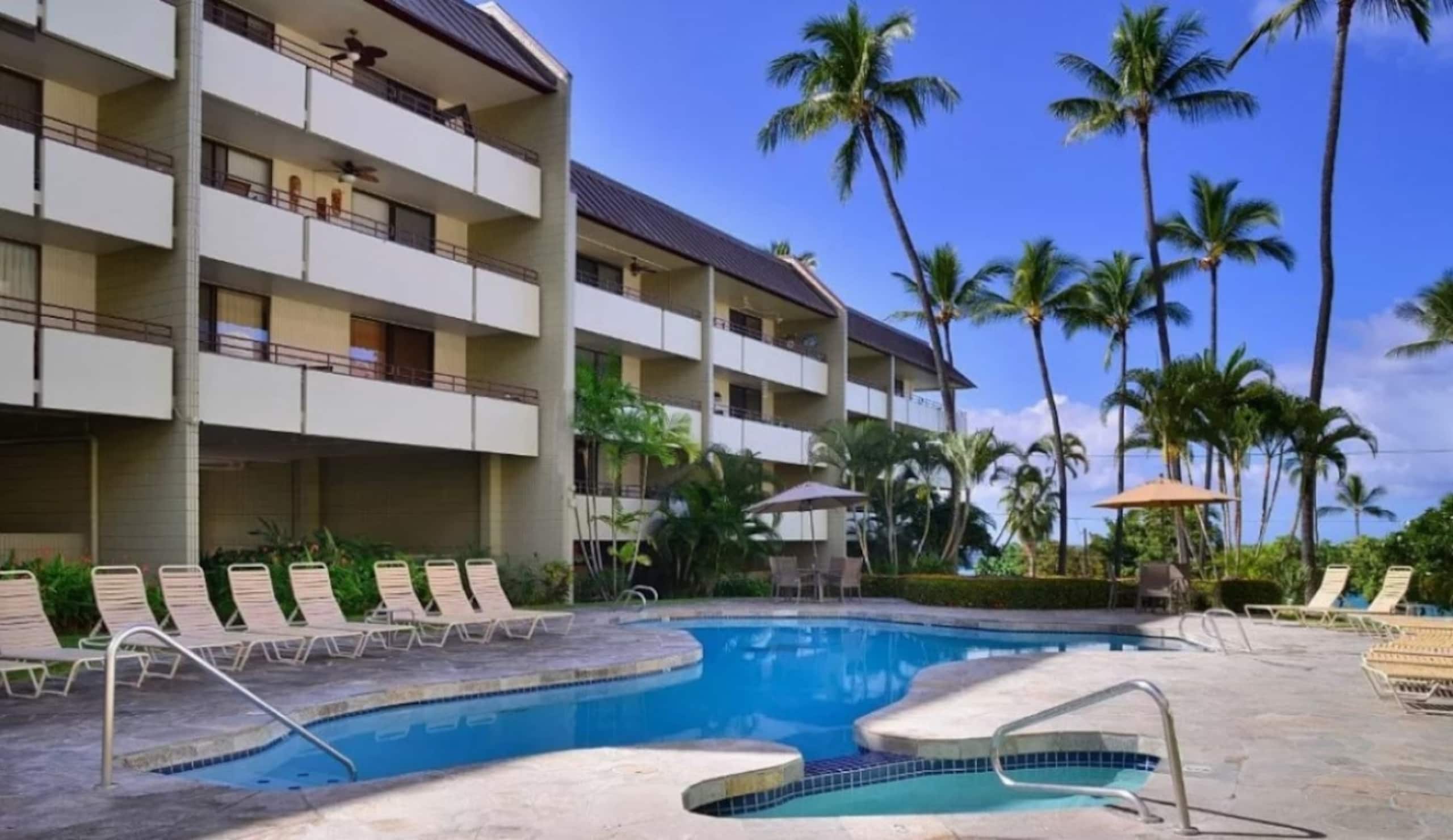 Condo in Kailua-Kona · ★4.94 · 2 bedrooms · 5 beds · 2 private baths - Image 49