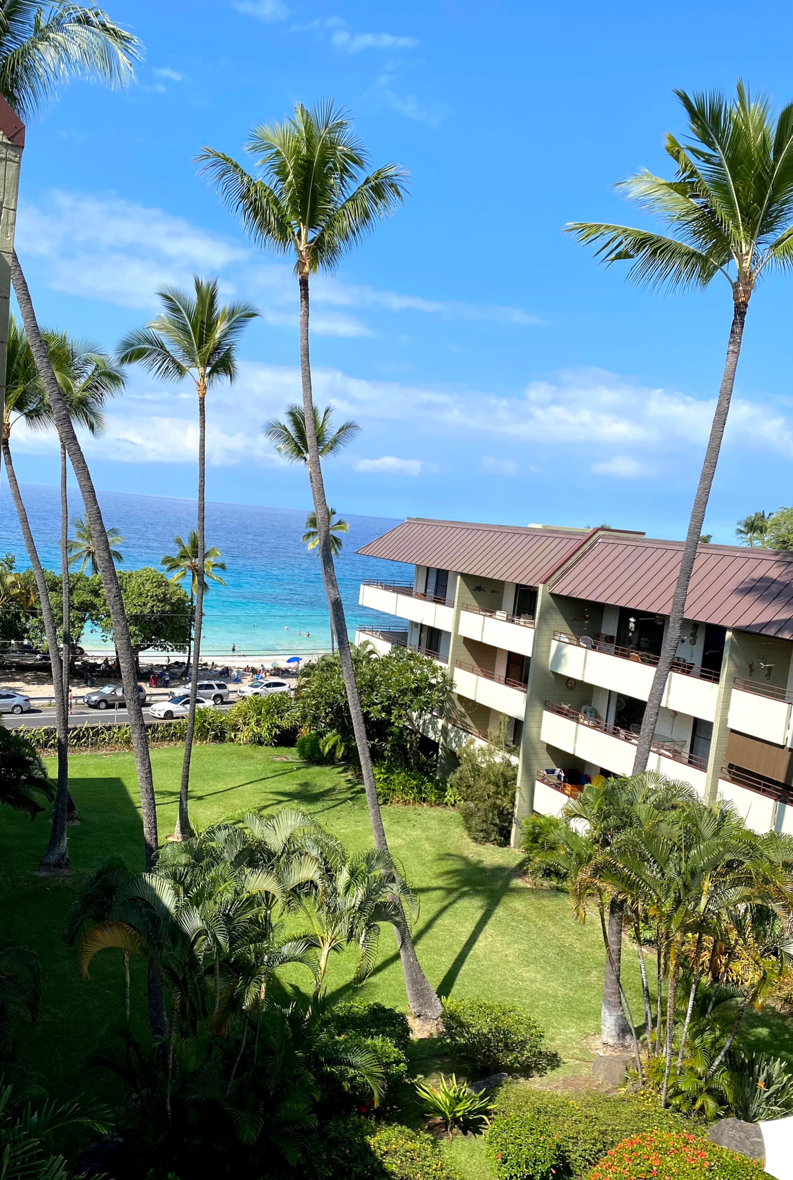 Condo in Kailua-Kona · ★4.94 · 2 bedrooms · 5 beds · 2 private baths - Image 1