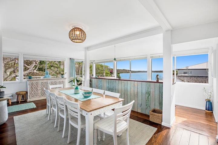 Pipe Dream - River Frontage with Amazing Views