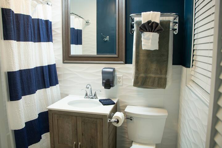 Waterfront Deerfield Beach retreat. Near the beach gallery image 4