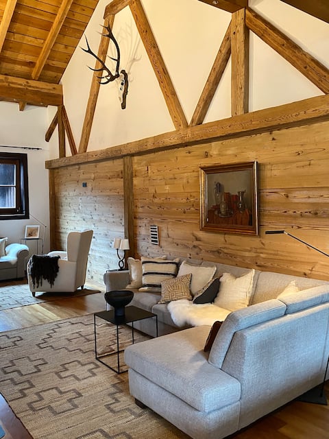 Kikombe Lodge -Elegant ski apt w private sauna