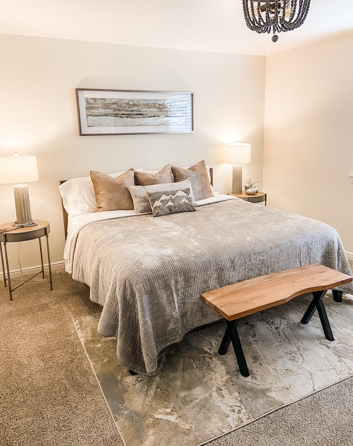 Stylish 5bedroom home close to ski resorts Houses for Rent in Sandy