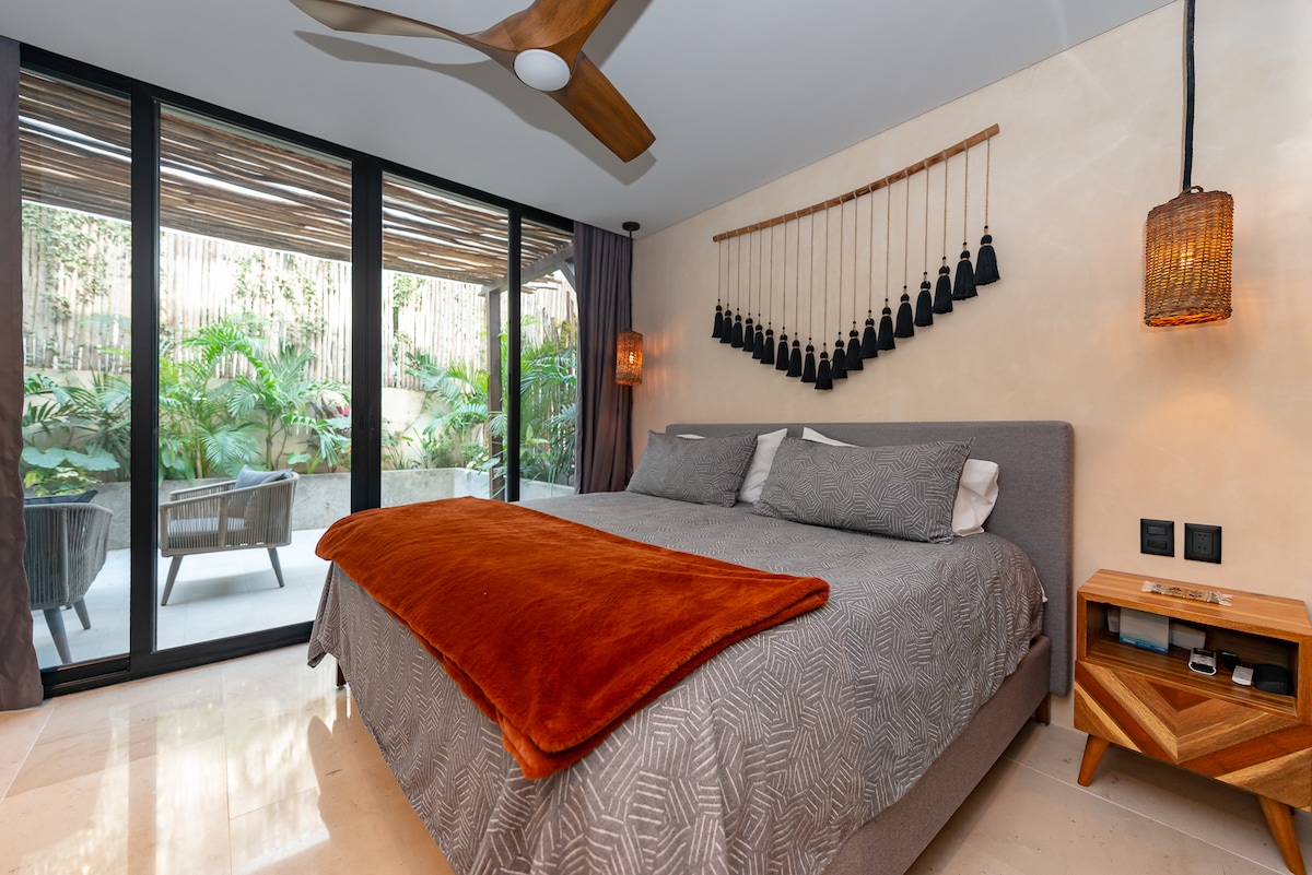 卧室1加大双人床