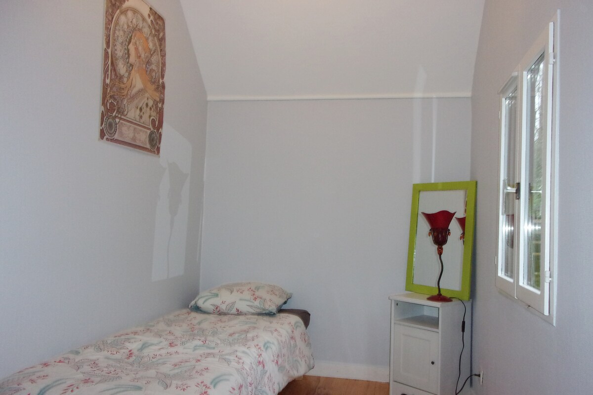 Спалня 2 с единично легло