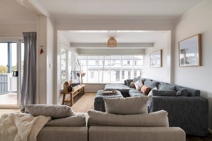 Seafolk House: Barwon Heads FAB view! gallery image 4