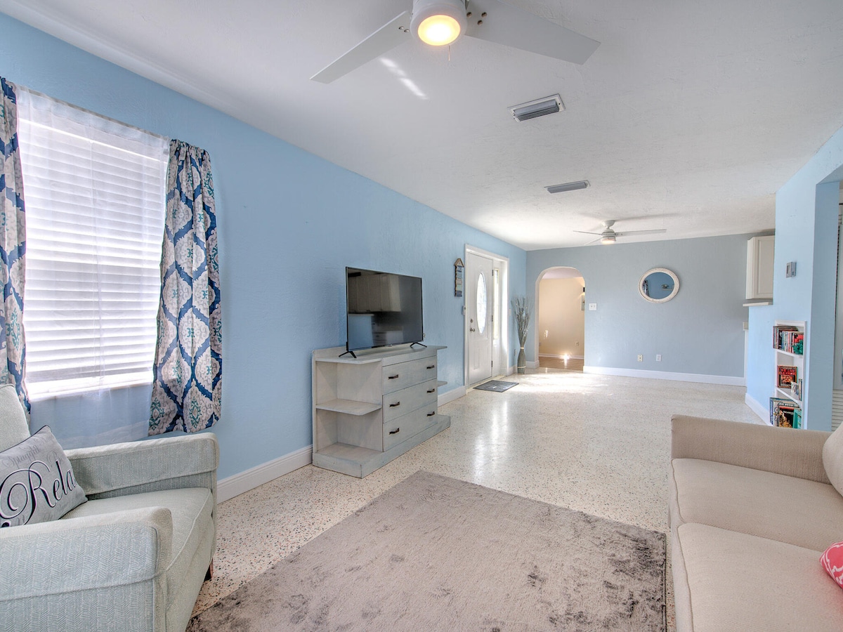 Lovely Ormond Beach Bungalow