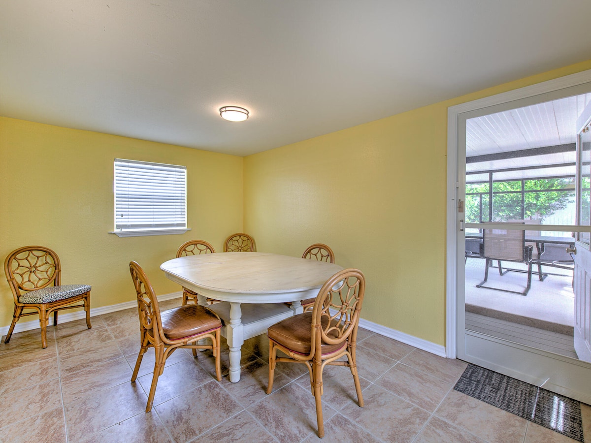 Lovely Ormond Beach Bungalow