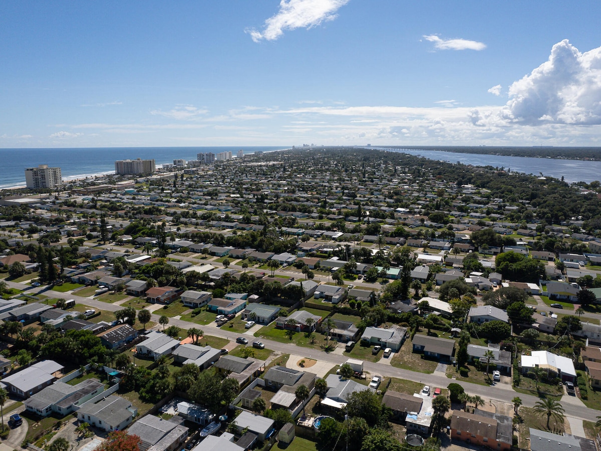 Lovely Ormond Beach Bungalow