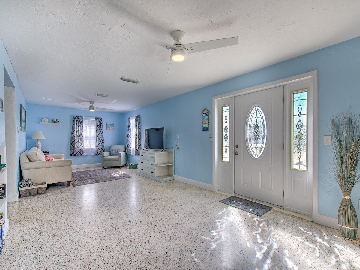 Lovely Ormond Beach Bungalow