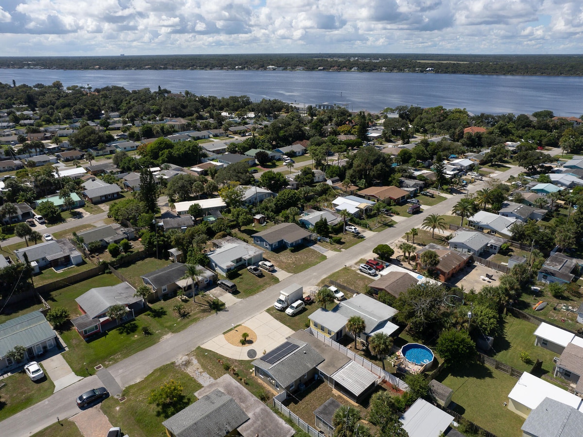 Lovely Ormond Beach Bungalow