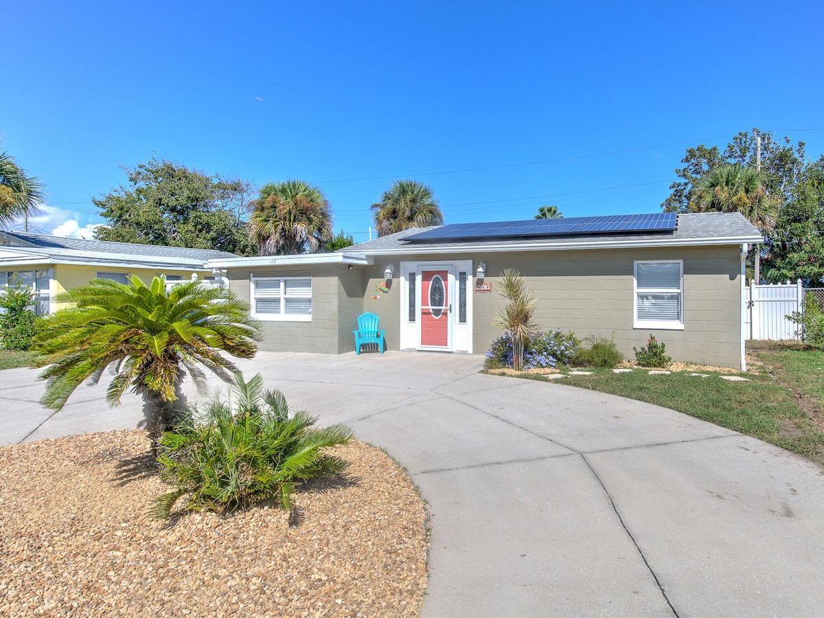 Lovely Ormond Beach Bungalow