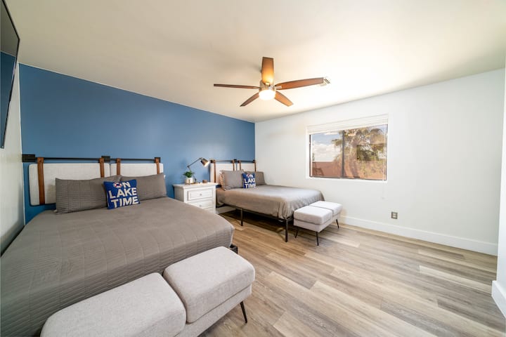 Прибежиште со брачен кревет (широк 180-2
„Ни се допадна тоа што никој не мораше да спие во кревет на спрат“