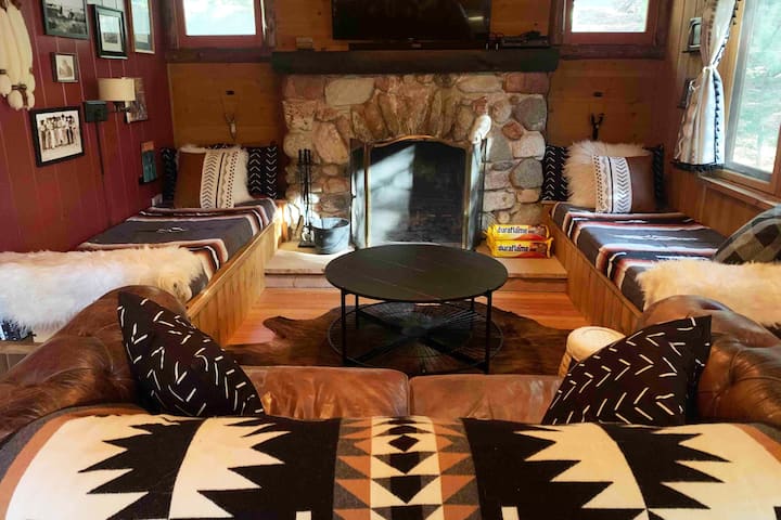 Basecamp - Idyllwild’s Creekside Shangri-la - アイディルワイルド＝パイン・コーブ, CA