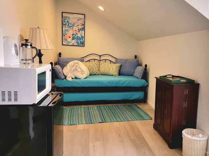 Ocean View 1 Bedroom 3rd Story No Smoking Pets Ok - Pismo Beach, CA