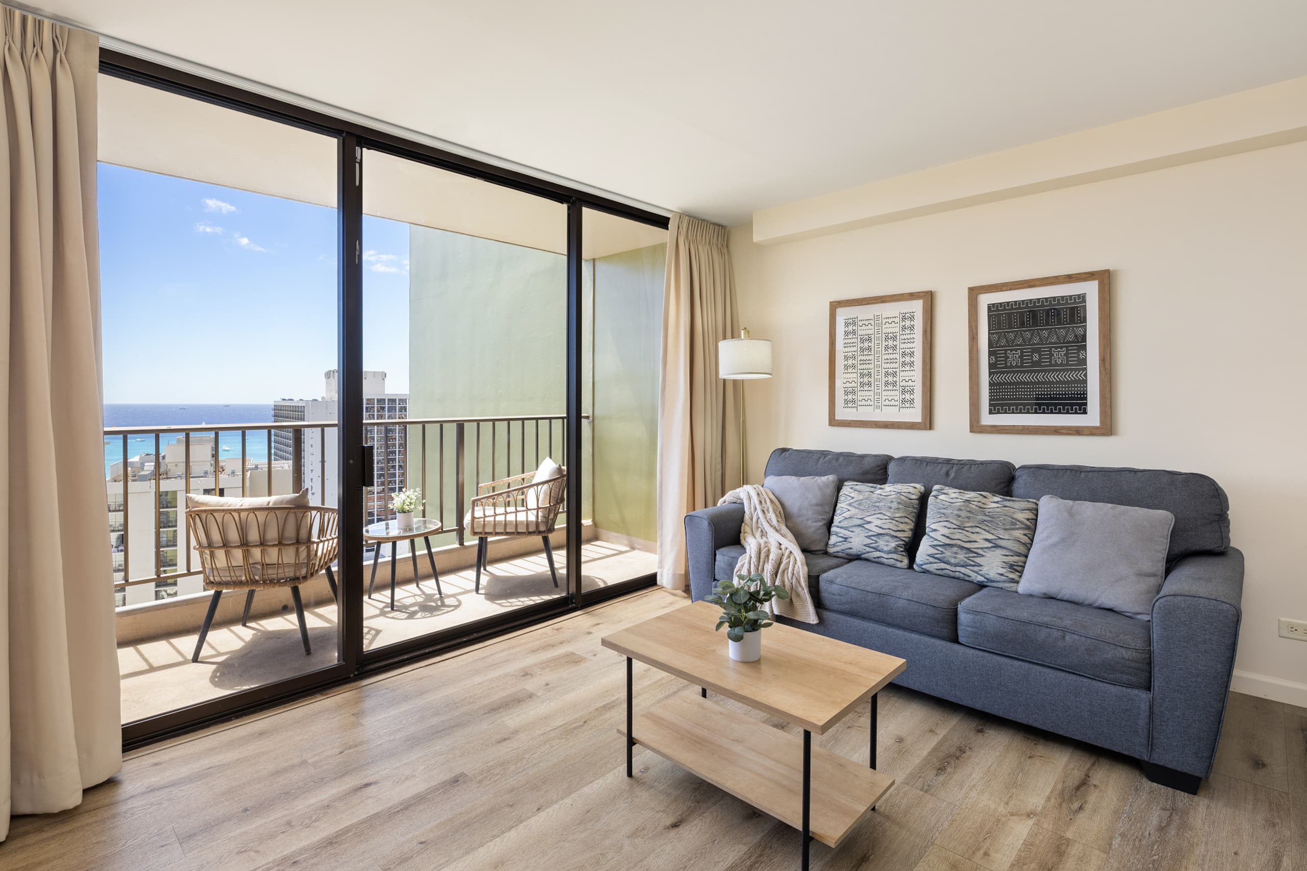 Condo in Honolulu · ★4.82 · 1 bedroom · 2 beds · 1 private bath - Image 2