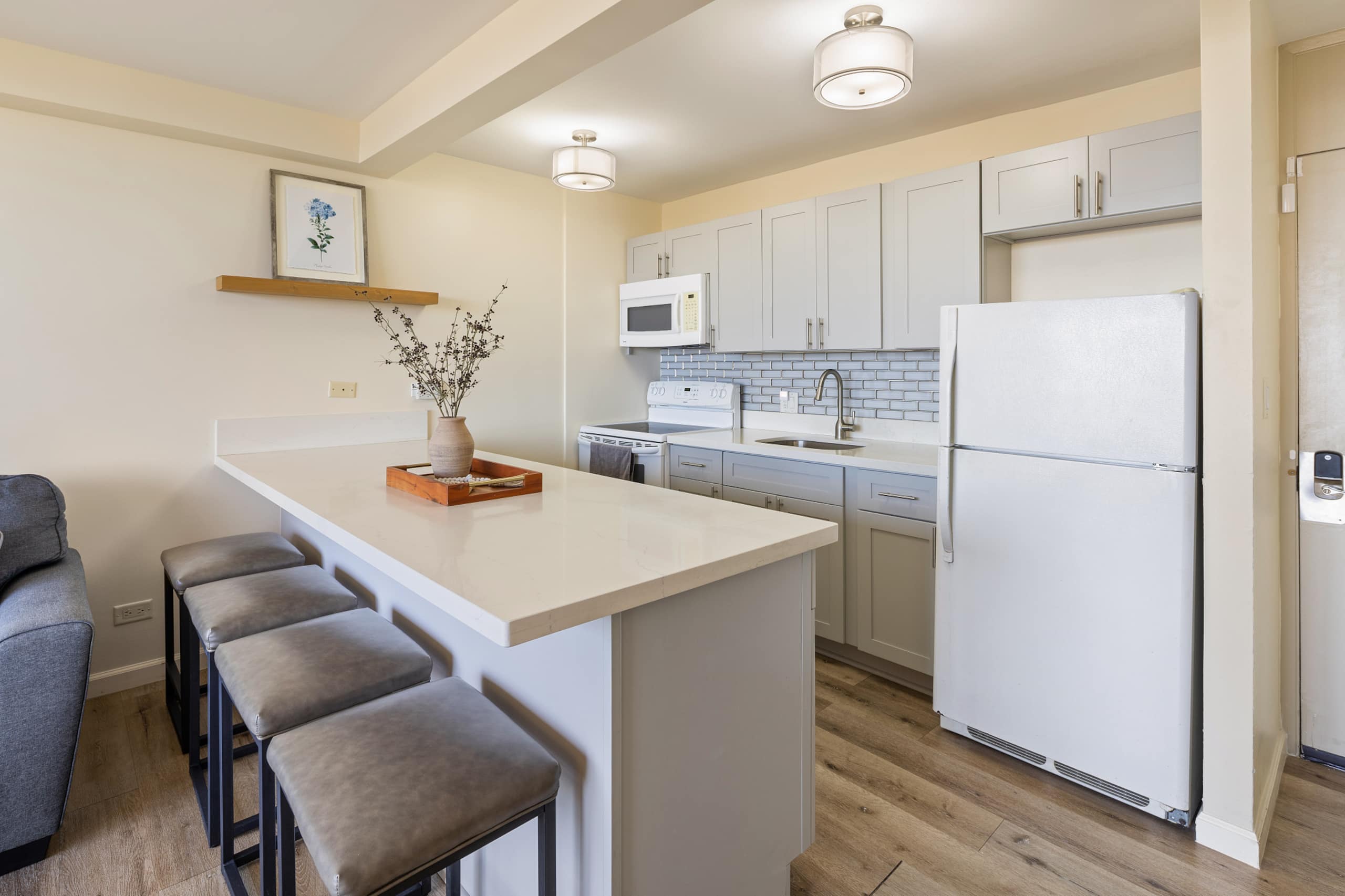 Condo in Honolulu · ★4.82 · 1 bedroom · 2 beds · 1 private bath - Image 10