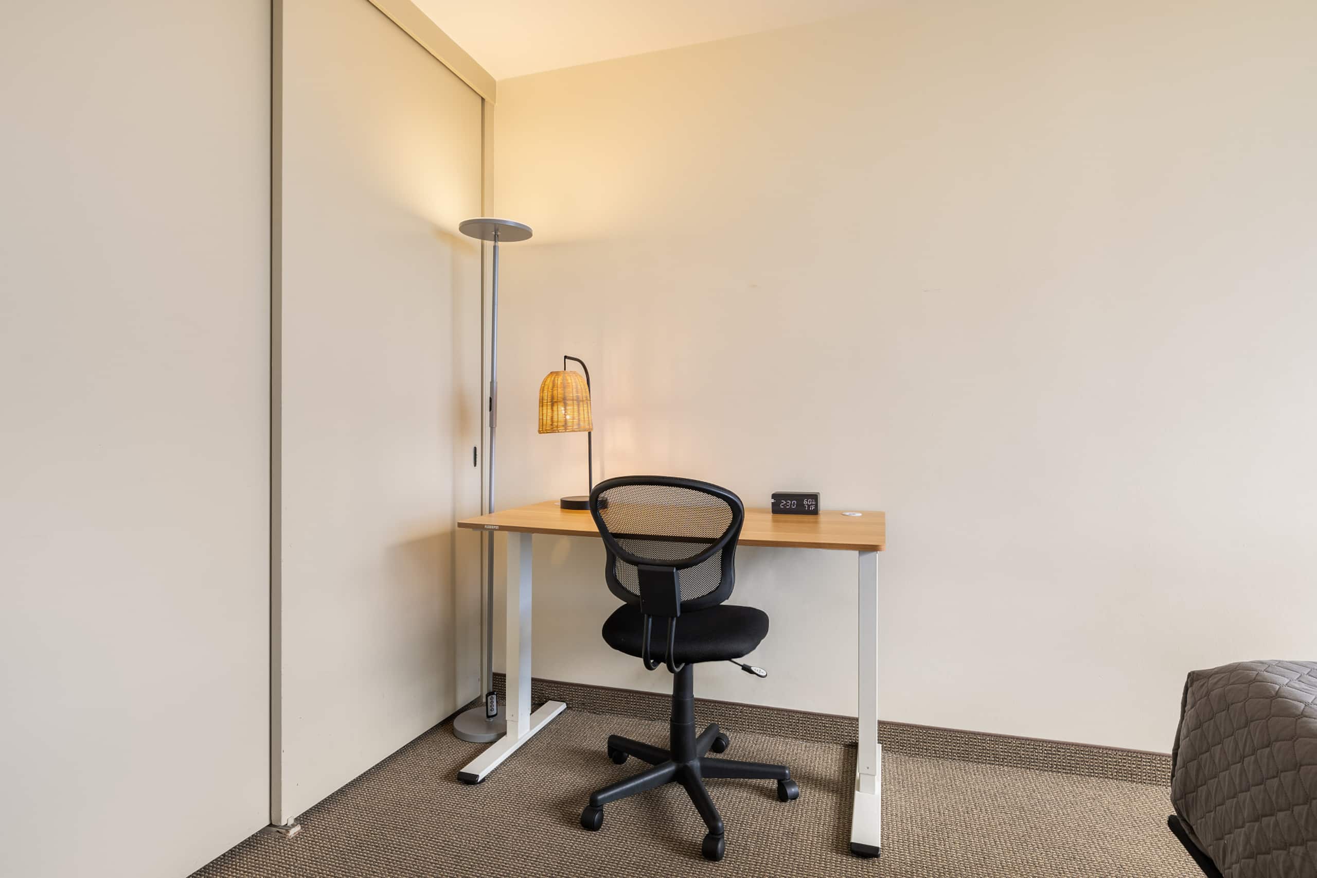 Condo in Honolulu · ★4.82 · 1 bedroom · 2 beds · 1 private bath - Image 25