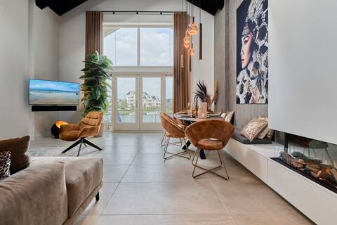 Nomad Water Lodge