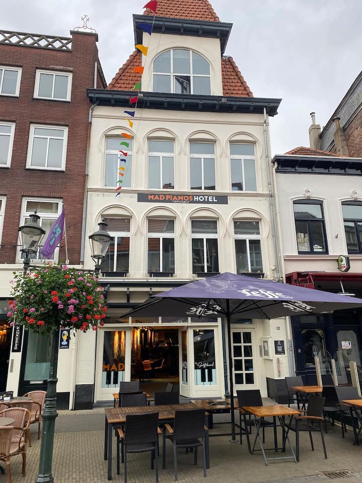 Apartment Mad Pianos in city center Venlo Hotels for Rent in Venlo